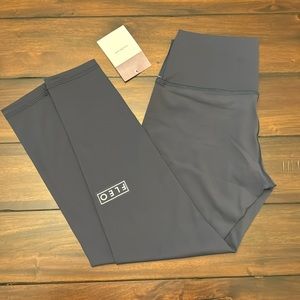 Fleo Parisian Night Silky Silk 25” Leggings Size XL